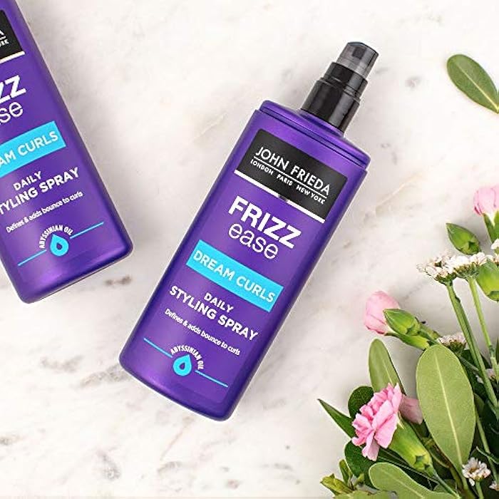 John Frieda Frizz Ease Dream Curls Daily Styling Spray, Curl Reviving Spray for Curly and Wavy Hair, 200 ml - Image 2